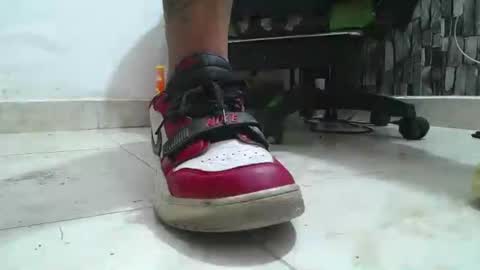 sr master cum its my old account online show from June 17, 2026, 9:05 pm