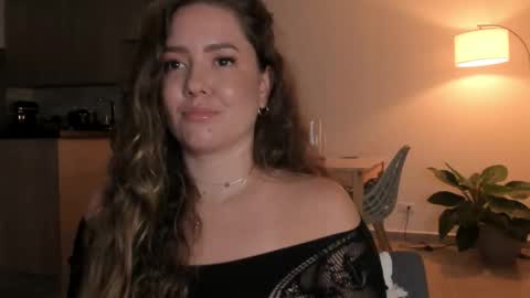 Sophie 3 online show from October 27, 2025, 12:04 am