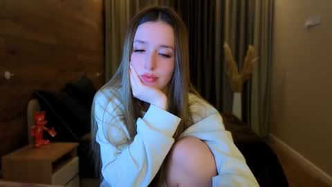 Chloe online show from June 26, 2026, 9:08 pm