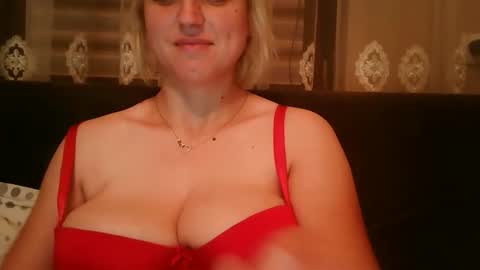 Amelly online show from October 10, 2025, 11:04 pm