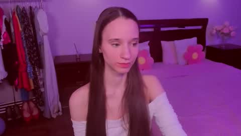 Snapshot of staceycutie chatting on February 17, 2026, 5:30 pm StaceyCutie online show from February 17, 2026, 5:30 pm