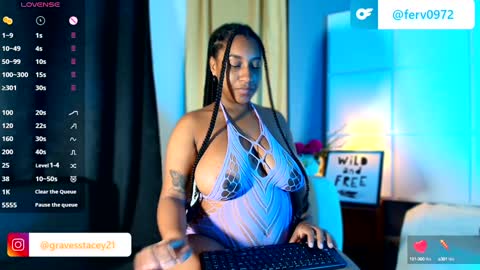 Snapshot of staceygraves_ chatting on December 3, 2024, 1:54 pm   online show from December 3, 2024, 1:54 pm