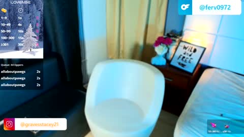 Snapshot of staceygraves_ chatting on December 13, 2024, 5:00 pm   online show from December 13, 2024, 5:00 pm