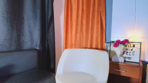 Snapshot of staceygraves_ chatting on February 27, 2025, 5:15 pm   online show from February 27, 2025, 5:15 pm