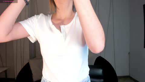 Stacy Woods online show from May 16, 2026, 11:42 am