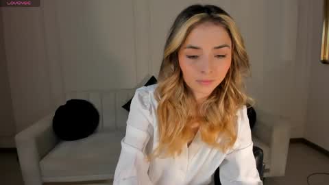 Stacy Woods online show from May 28, 2026, 10:56 am