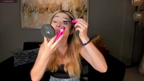 Stacy Woods online show from June 3, 2026, 11:46 am