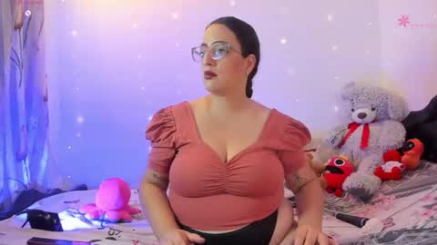 Snapshot of stacy_millerr chatting on April 16, 2026, 10:56 pm Stacy Boobs online show from April 16, 2026, 10:56 pm
