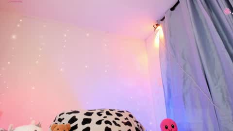 Snapshot of stacy_millerr chatting on June 25, 2026, 11:15 am Stacy Boobs online show from June 25, 2026, 11:15 am