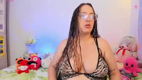 Snapshot of stacy_millerr chatting on July 12, 2026, 2:19 pm Stacy Boobs online show from July 12, 2026, 2:19 pm