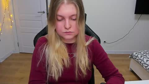 Stacy  online show from December 14, 2024, 3:25 pm