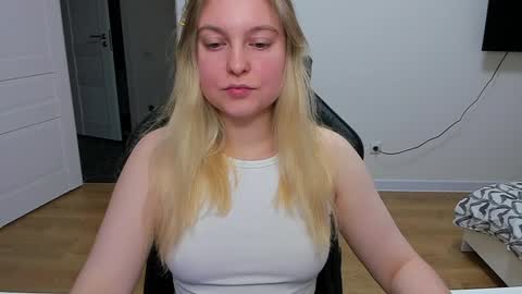 Stacy  online show from December 15, 2024, 6:37 pm