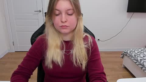 Stacy  online show from January 4, 2025, 10:49 am