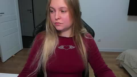 Stacy  online show from November 12, 2025, 4:51 pm