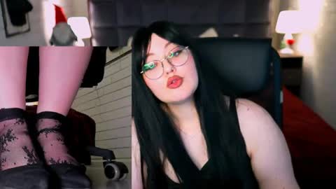 Snapshot of stacyjensen chatting on May 25, 2026, 4:13 pm Stasey online show from May 25, 2026, 4:13 pm