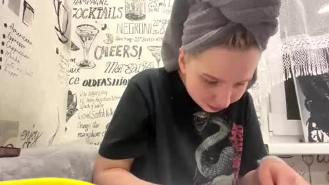 Emma online show from March 1, 2026, 8:11 pm