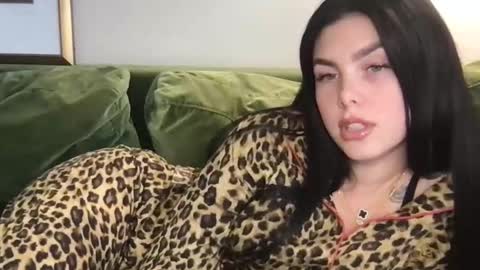 Stacy online show from November 24, 2025, 7:24 pm