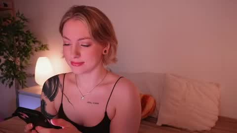 Kristina online show from March 19, 2026, 1:04 pm