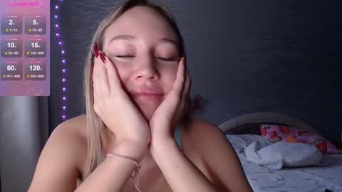 Snapshot of star_and_jane_ chatting on February 11, 2025, 10:48 am star_and_jane_ online show from February 11, 2025, 10:48 am