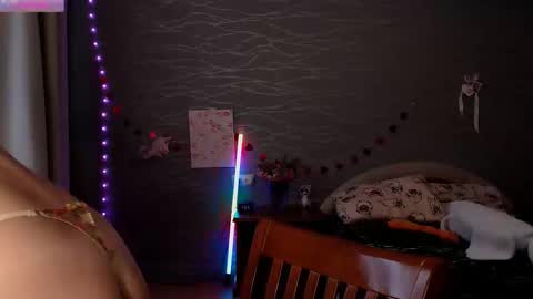 Snapshot of star_and_jane_ chatting on March 6, 2025, 9:25 am star_and_jane_ online show from March 6, 2025, 9:25 am