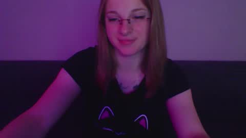 star_girlish online show from November 5, 2025, 7:58 pm