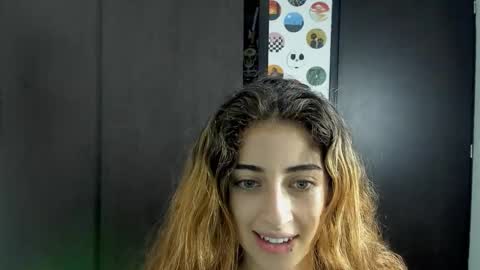 Snapshot of star_shooting chatting on October 18, 2025, 10:54 pm star_shooting online show from October 18, 2025, 10:54 pm