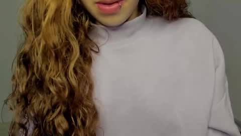 Snapshot of star_shooting chatting on November 15, 2025, 12:52 am star_shooting online show from November 15, 2025, 12:52 am