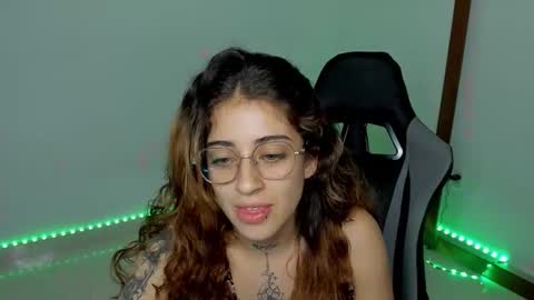 Snapshot of star_shooting chatting on January 9, 2026, 11:06 pm star_shooting online show from January 9, 2026, 11:06 pm