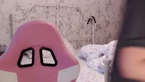 Alice online show from December 8, 2024, 8:30 am