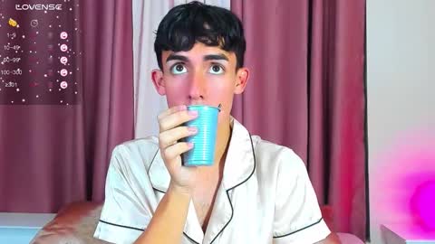 Snapshot of starboyy_77 chatting on January 9, 2026, 12:41 pm Ethan online show from January 9, 2026, 12:41 pm