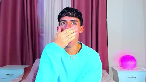 Snapshot of starboyy_77 chatting on January 11, 2026, 12:43 pm Ethan online show from January 11, 2026, 12:43 pm