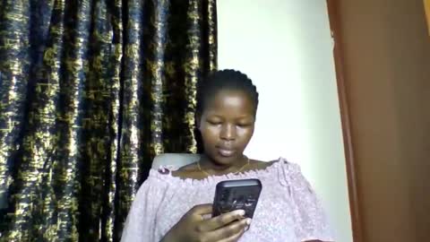 staria_luxe online show from October 3, 2025, 9:06 am