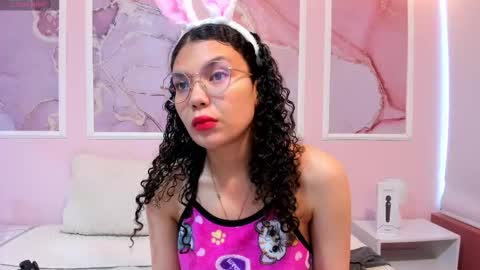 Stark Jones online show from December 3, 2025, 12:47 pm