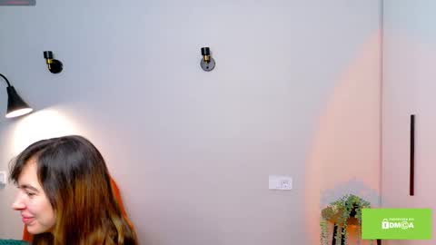 Nina online show from November 9, 2025, 3:05 am