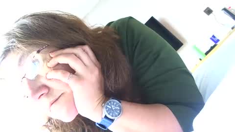 starlagurl online show from February 13, 2025, 8:38 am