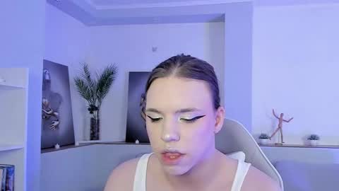 Snapshot of starlight_madison chatting on February 13, 2026, 2:29 am Madison online show from February 13, 2026, 2:29 am