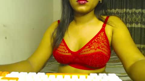StarryWhispers online show from June 29, 2026, 10:32 pm