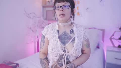 Yoko online show from October 23, 2025, 1:21 pm