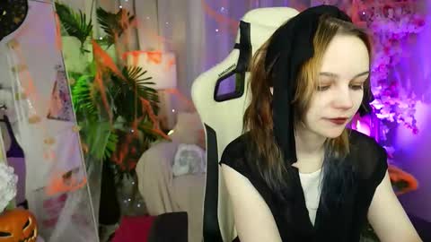 MONICA online show from October 29, 2025, 1:24 pm