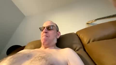 steel259373 online show from May 9, 2026, 11:21 pm