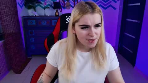 Snapshot of stef_nicks chatting on November 23, 2025, 9:09 am stef_nicks online show from November 23, 2025, 9:09 am