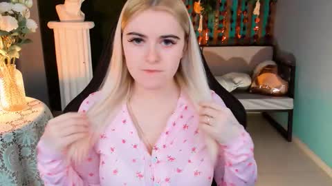 Snapshot of stef_nicks chatting on February 24, 2026, 9:07 am stef_nicks online show from February 24, 2026, 9:07 am