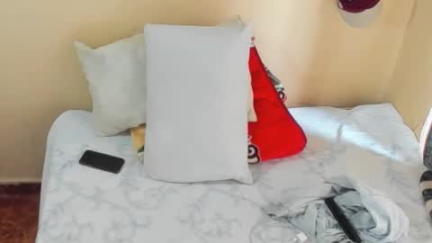 Snapshot of stefan_litleee chatting on December 31, 2024, 5:29 pm julieth-cancer online show from December 31, 2024, 5:29 pm