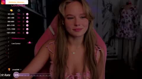 Stefanie online show from December 3, 2024, 9:56 pm