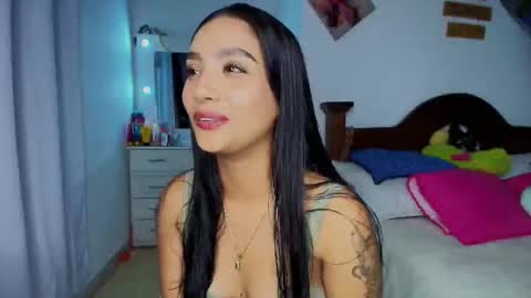Im MiaIts my first day here  online show from October 16, 2025, 1:28 am
