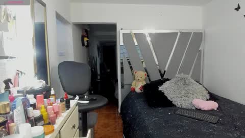 Snapshot of stefannym chatting on February 22, 2026, 12:01 am Stefy Milf online show from February 22, 2026, 12:01 am