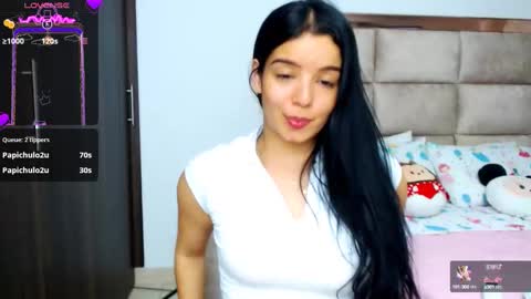 Snapshot of stefy810675 chatting on February 19, 2025, 1:18 am Stefany online show from February 19, 2025, 1:18 am