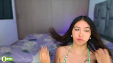 steiisy599 online show from November 25, 2025, 2:44 am