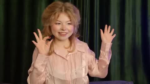 Stella online show from April 2, 2026, 7:22 pm