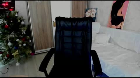 Stella  Cox online show from January 13, 2025, 9:30 am